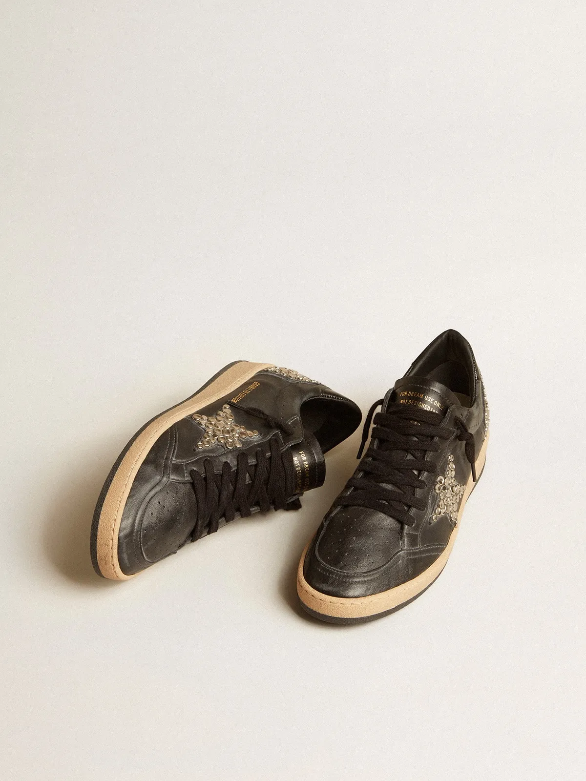 Ball Star LAB pour homme en cuir nappa noir avec étoile en cuir noir et cabochons | Golden Goose