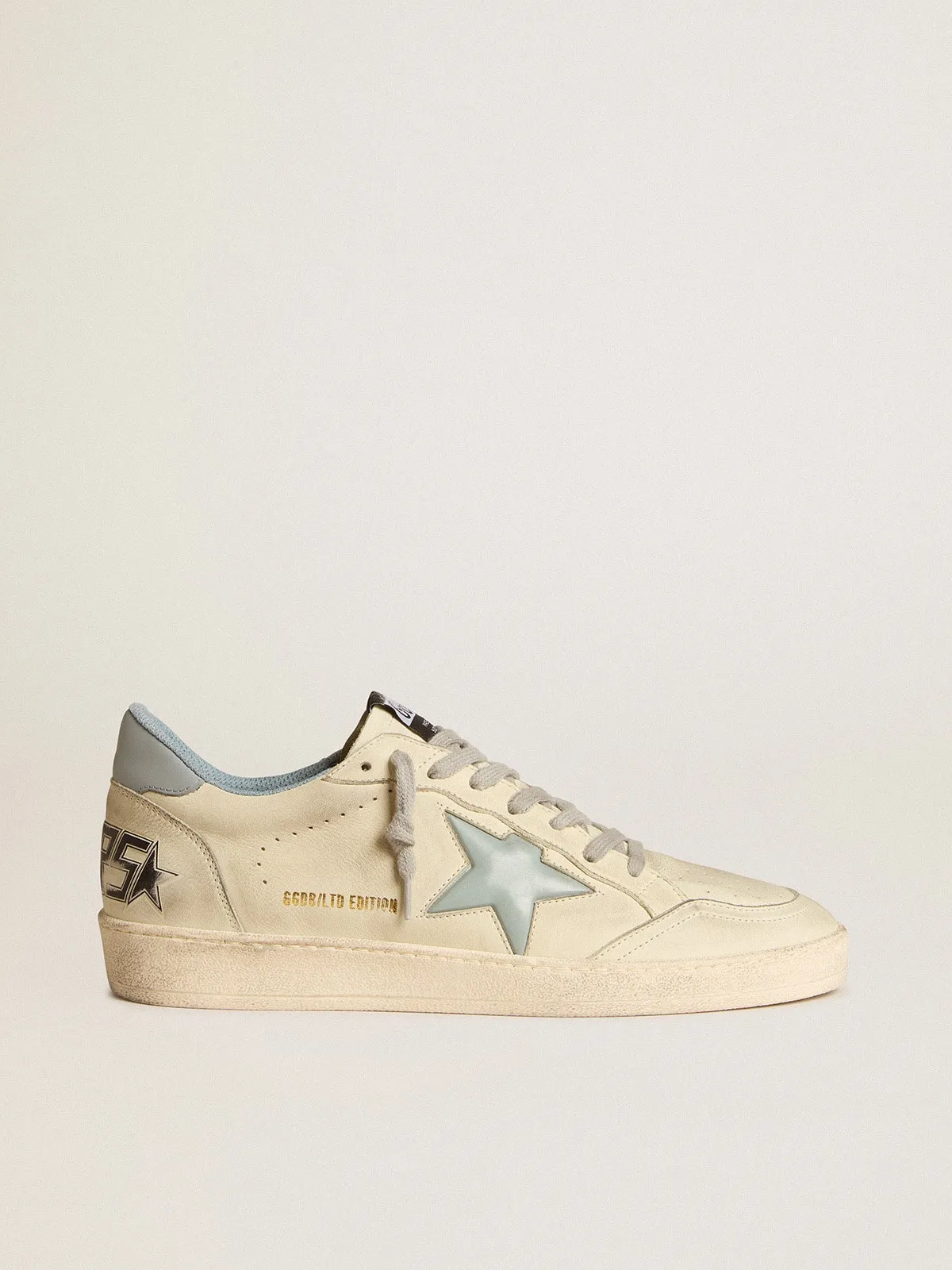 Ball Star LTD avec étoile en plastique bleu ciel et contrefort en cuir | Golden Goose