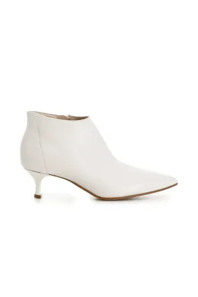 bottines à bout pointu en cuir avec fermeture éclair latérale et talon moyen off white - CafèNoir