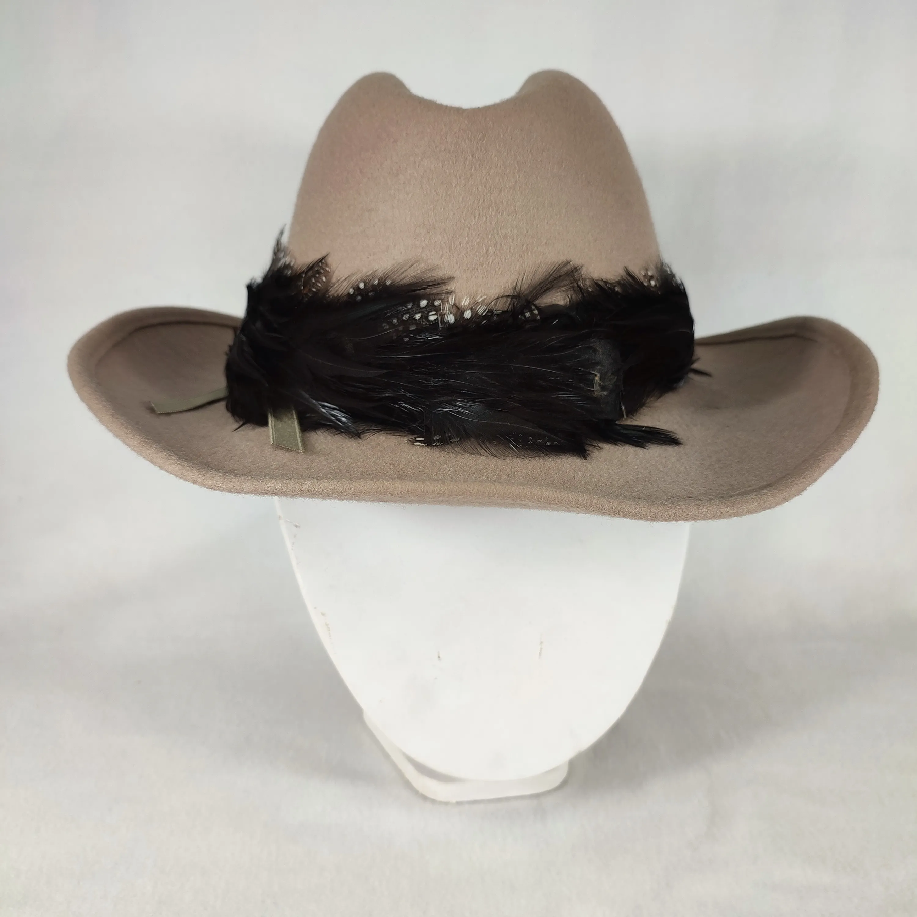 Chapeau en feutre beige forme Stetson - MAGILL HAT (Québec) - taille 58