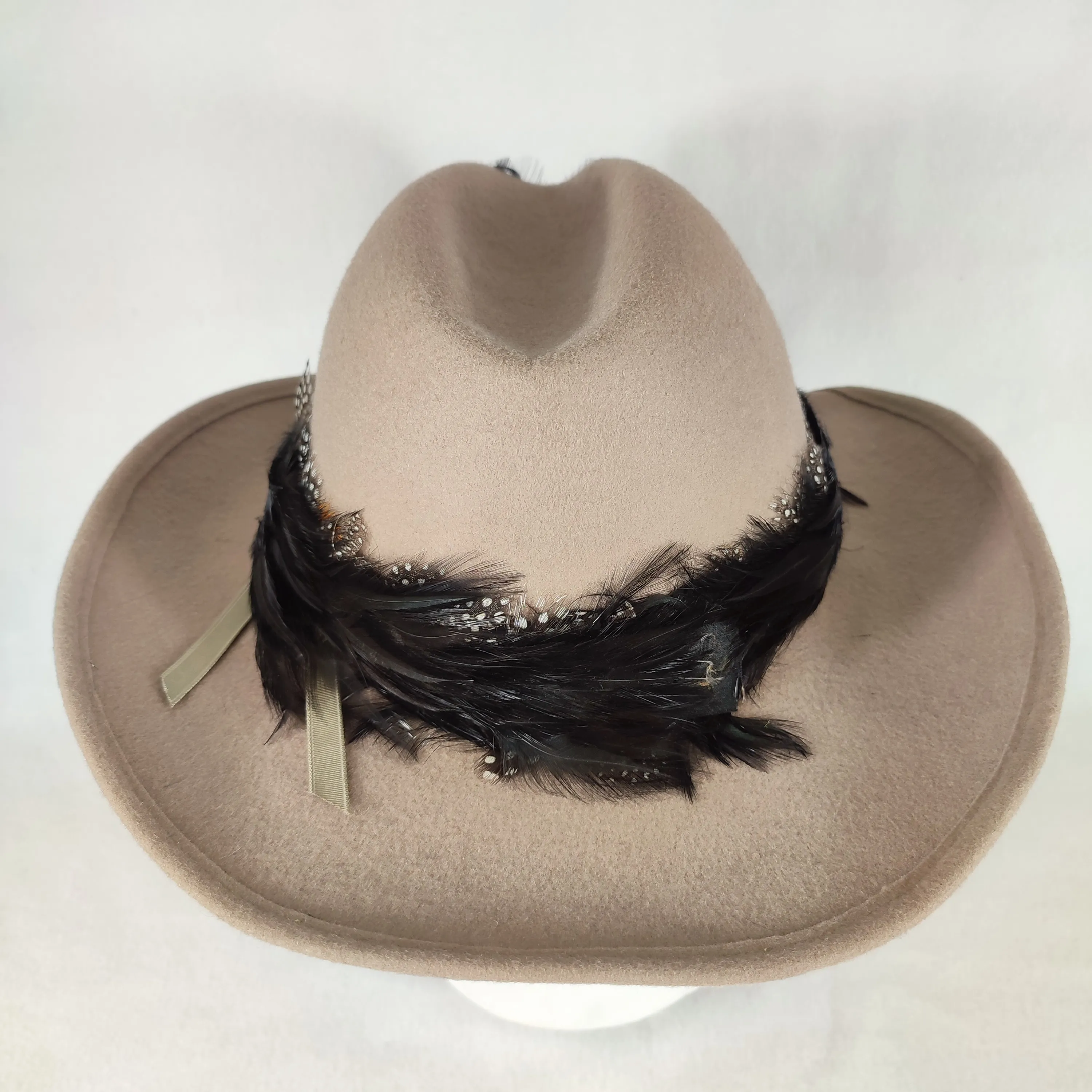 Chapeau en feutre beige forme Stetson - MAGILL HAT (Québec) - taille 58