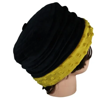 ENSEMBLE chapeau et Tour de cou Coloris ,noir et jaune en VELOURS coordonné entièrement doublé POLAIRE. 