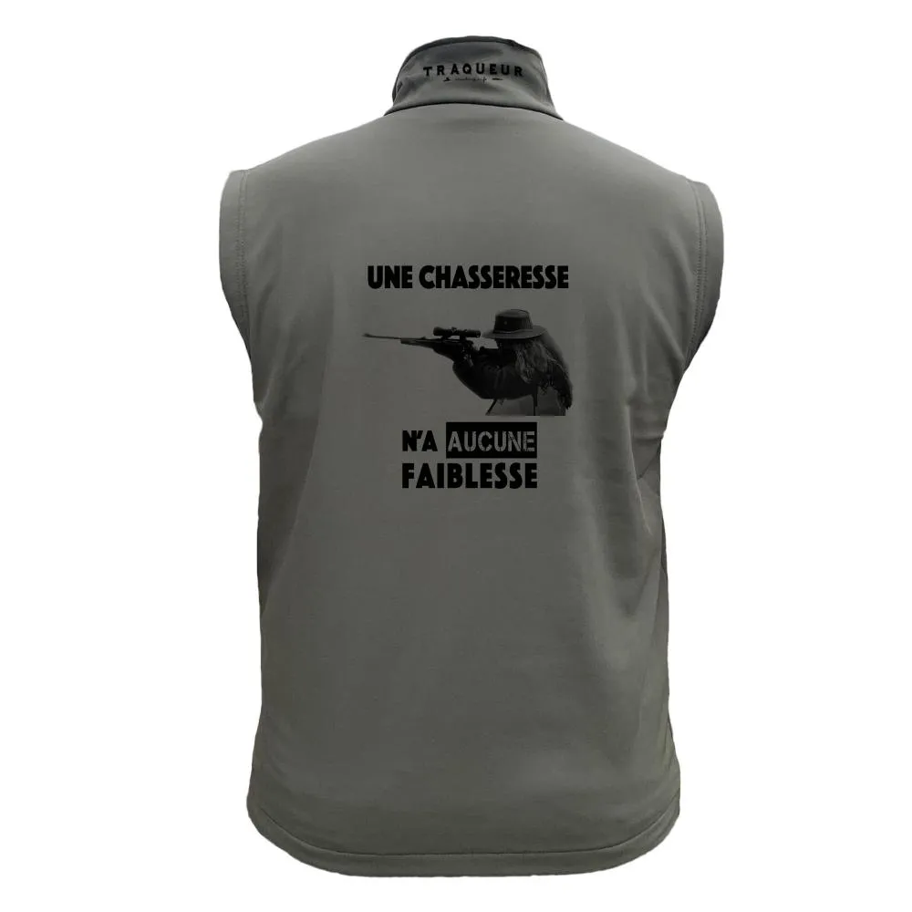 Gilet softshell – Une chasseresse n’a aucune faiblesse