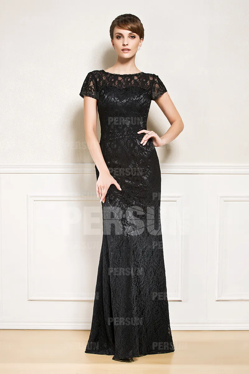 Noire robe fourreau en dentelle pour mariage