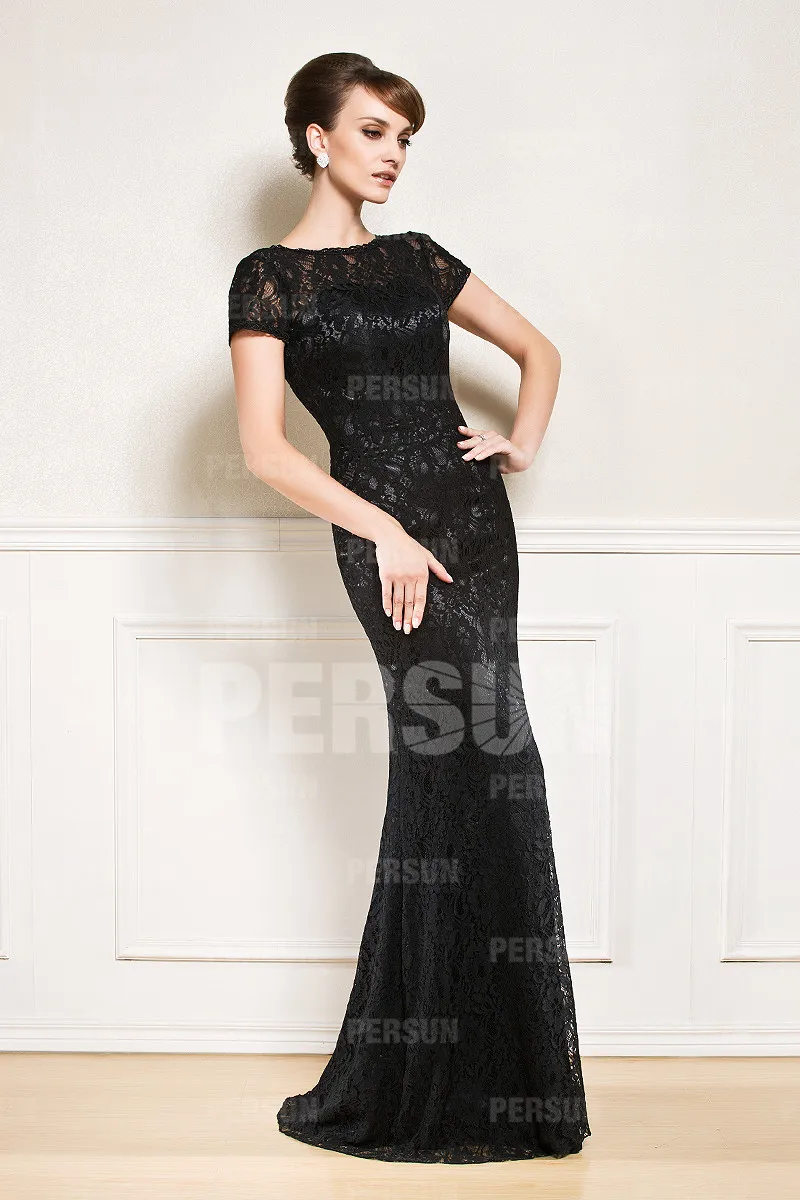 Noire robe fourreau en dentelle pour mariage