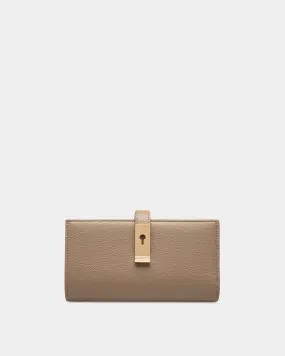 Portefeuille Lock Me Long En Cuir Grainé Taupe