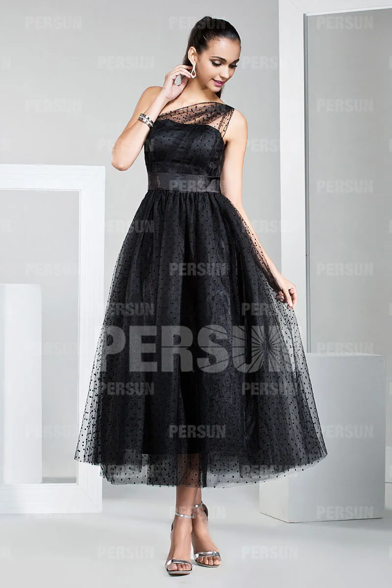 Robe asymétrique chic en tulle à pois noir