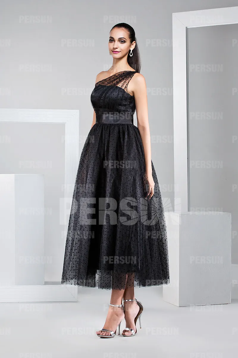 Robe asymétrique chic en tulle à pois noir