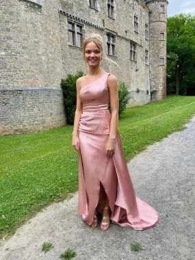 Robe asymétrique épaule dénudée rose