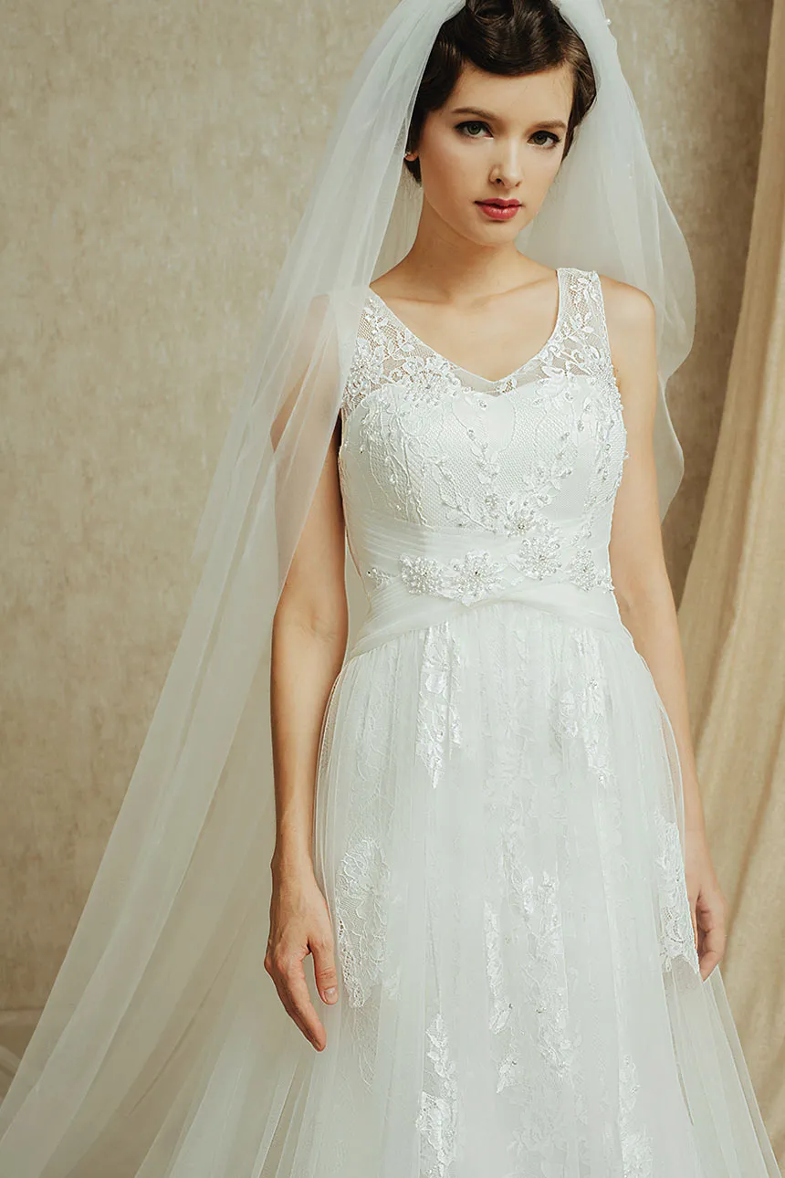 Robe de mariée sirène en dentelle à col en V