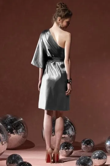 Robe de soirée courte asymétrique pour témoin mariage