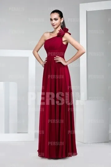 Robe demoiselle d honneur bordeaux asymétrique orné de fleurs