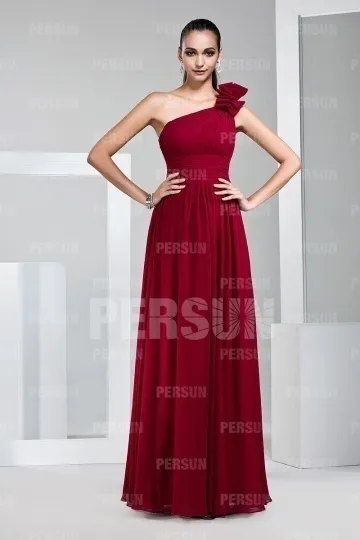 Robe demoiselle d honneur bordeaux asymétrique orné de fleurs