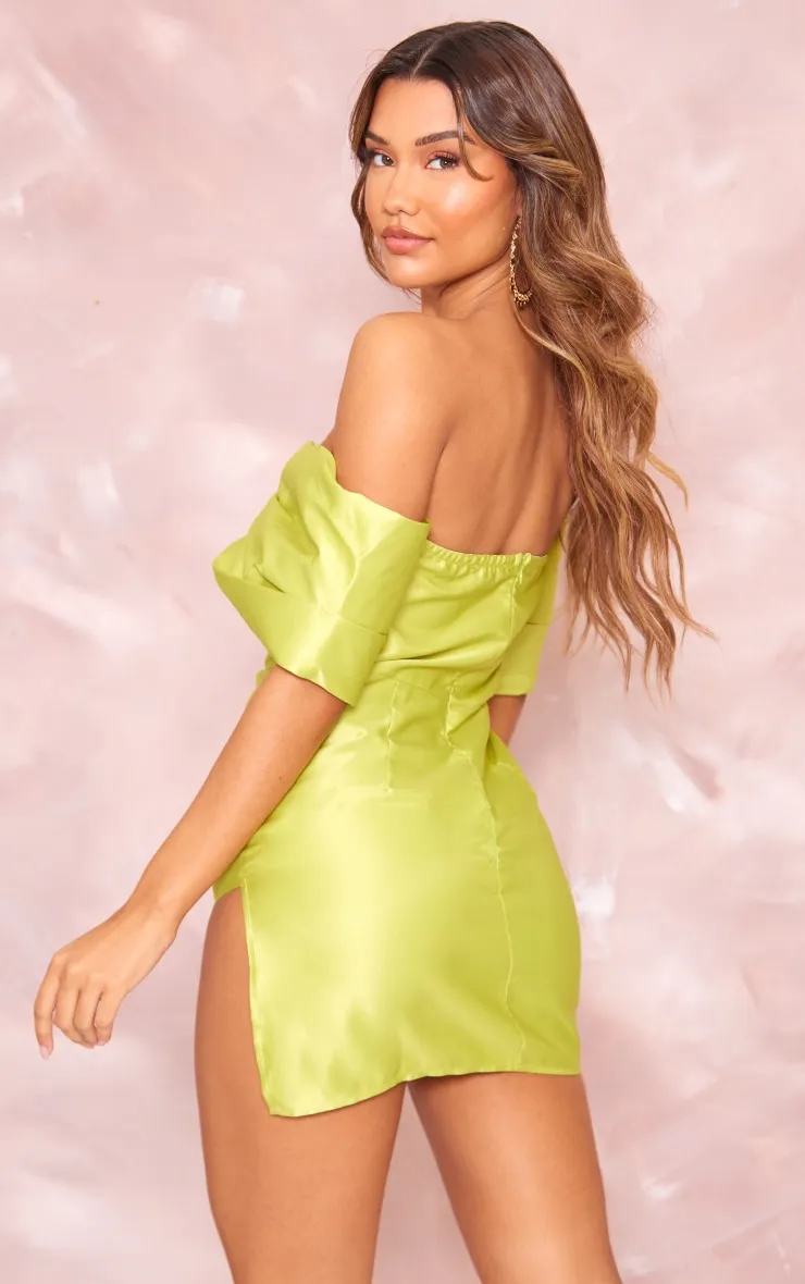 Robe droite oversize satinée vert citron à col bardot