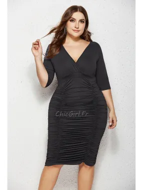 Robe Fourreau Grande Taille Courte Noire Plissée Col V Manche