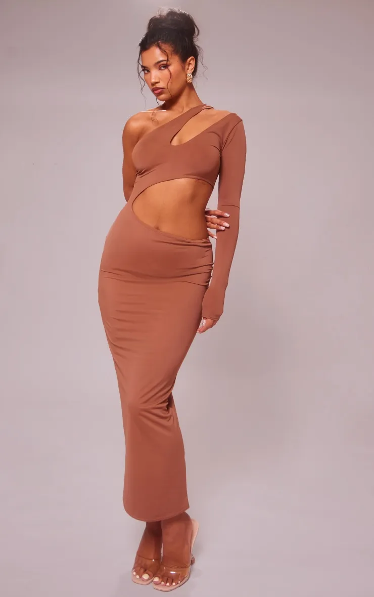 Robe longue moulante café au lait asymétrique découpée