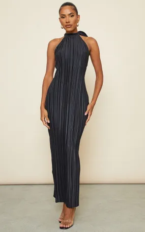 Robe longue noire plissée à col montant et dos échancré