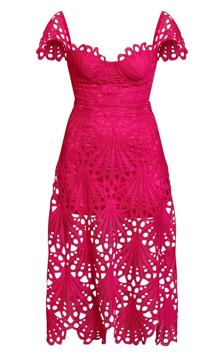 Robe mi-longue en dentelle rose vif