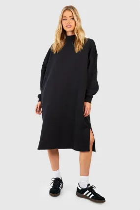 Robe mi-longue oversize à col cheminée