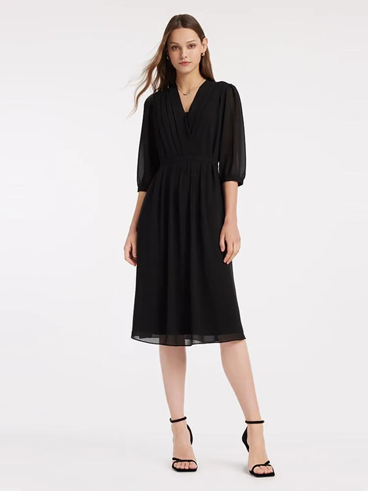 Robe midi portefeuille plissée à lacets et col en V