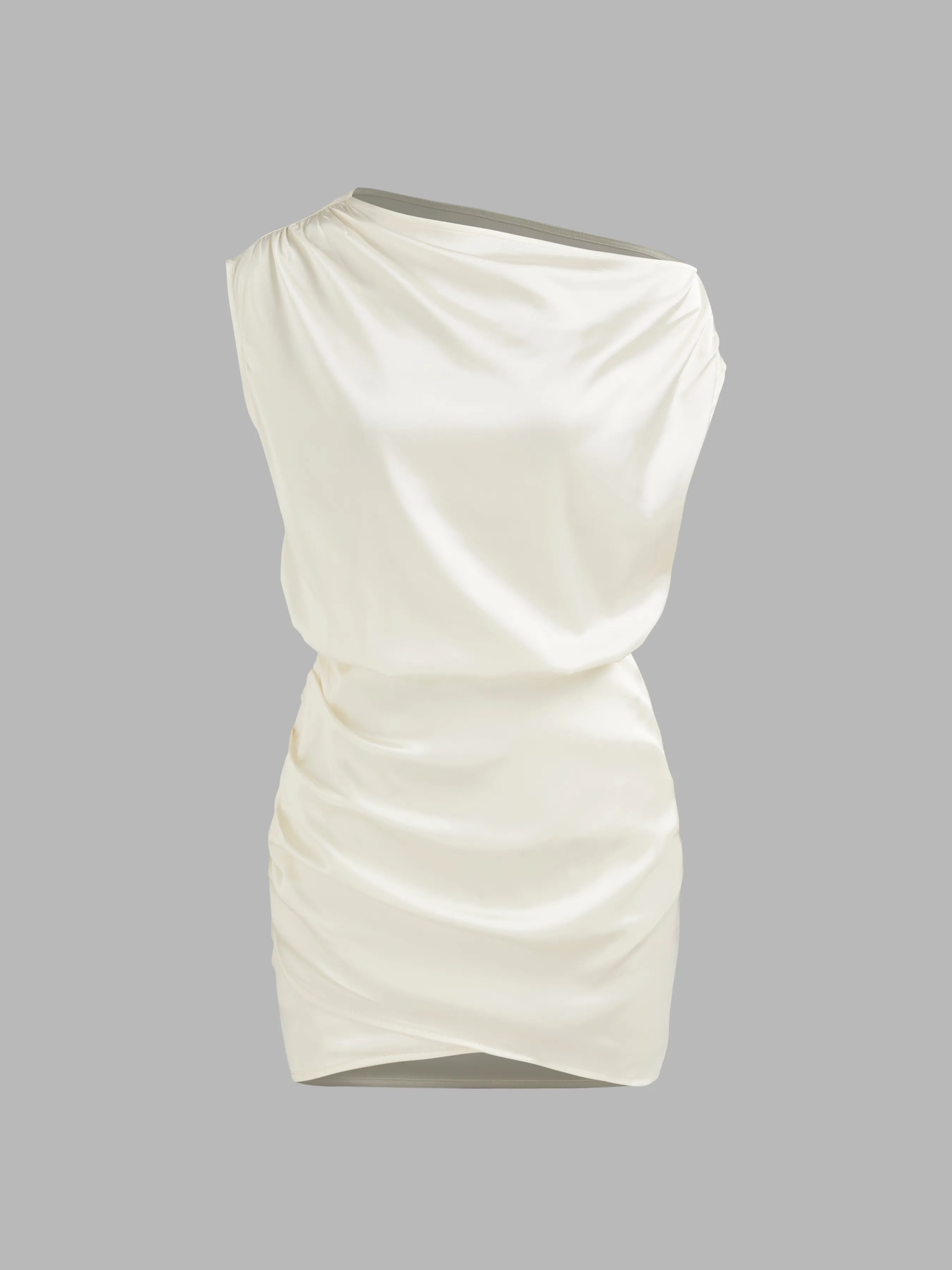 Robe mini plissée unie à col asymétrique en satin