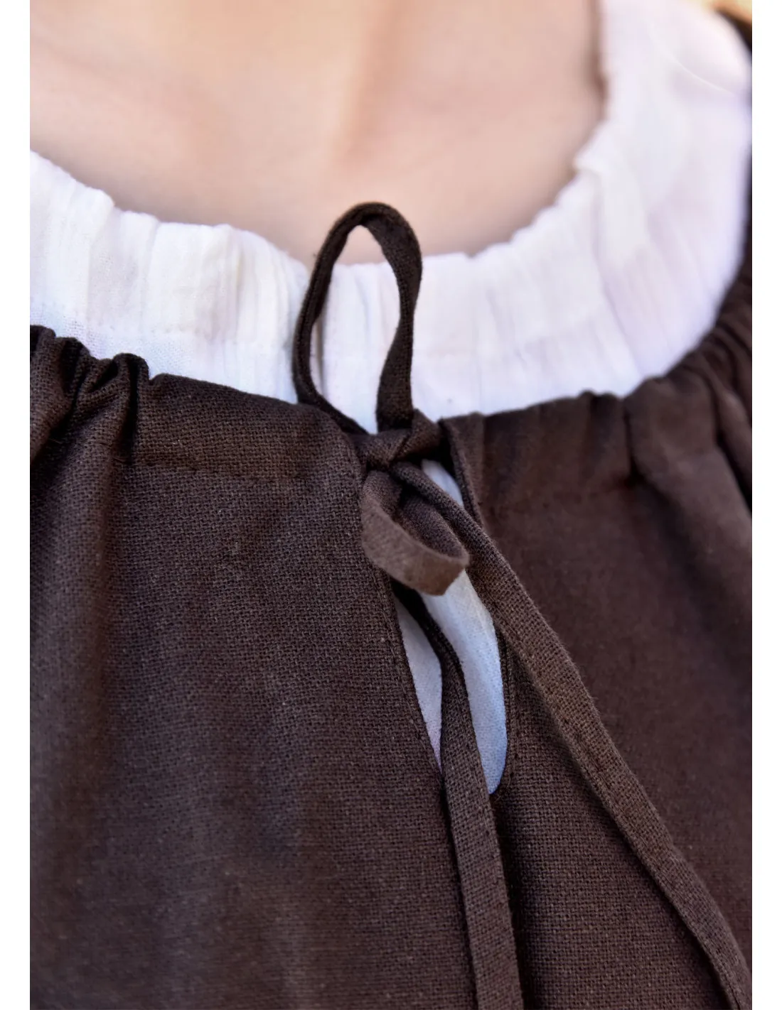 Robe médiévale Ana, marron ⚔️ Boutique Épées