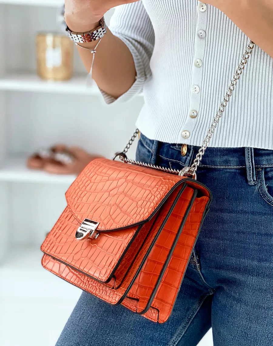 Sac orange effet croco à bandoulière en chaine argentée