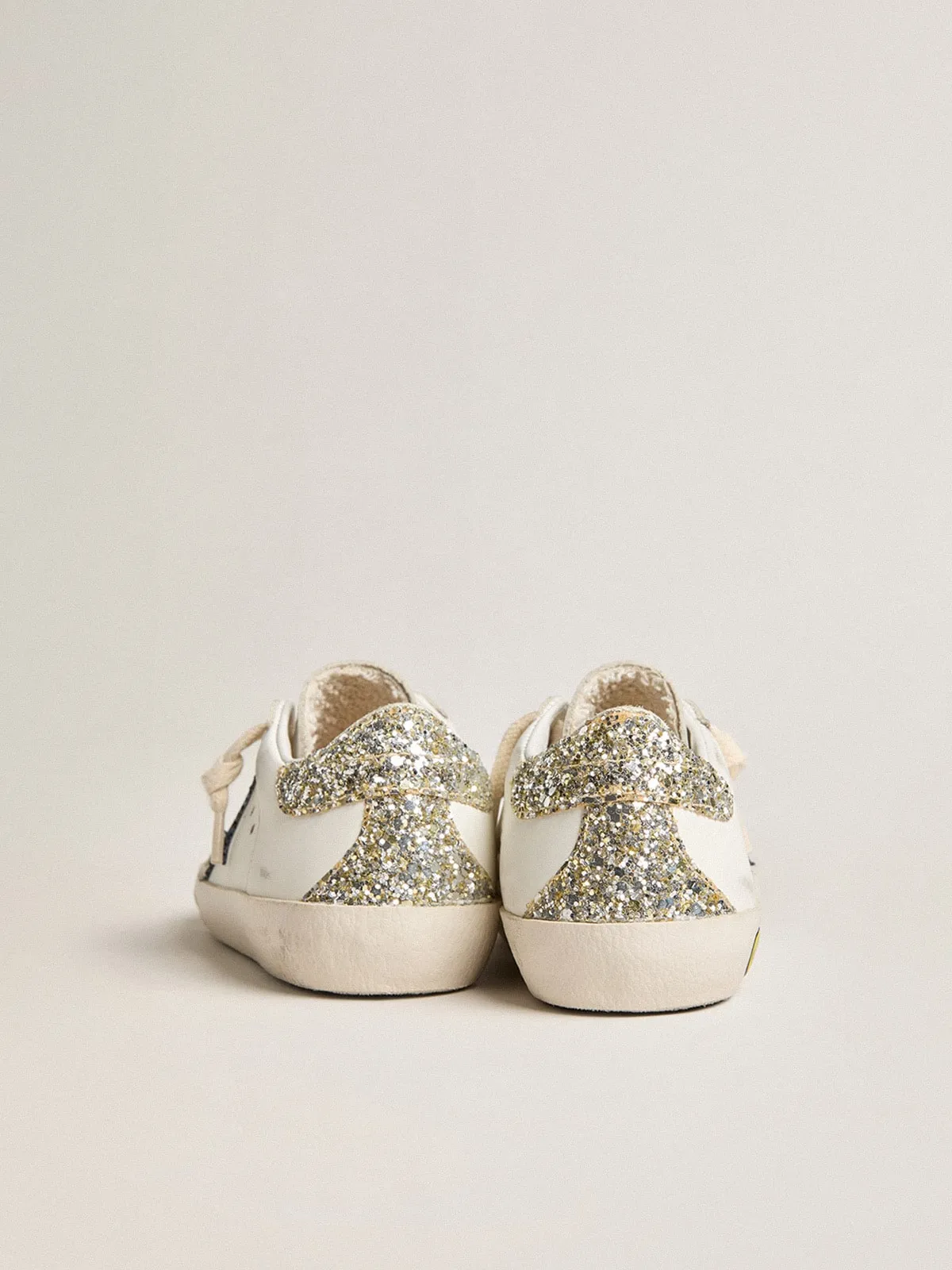 Super-Star Junior en cuir avec étoile et contrefort à paillettes | Golden Goose